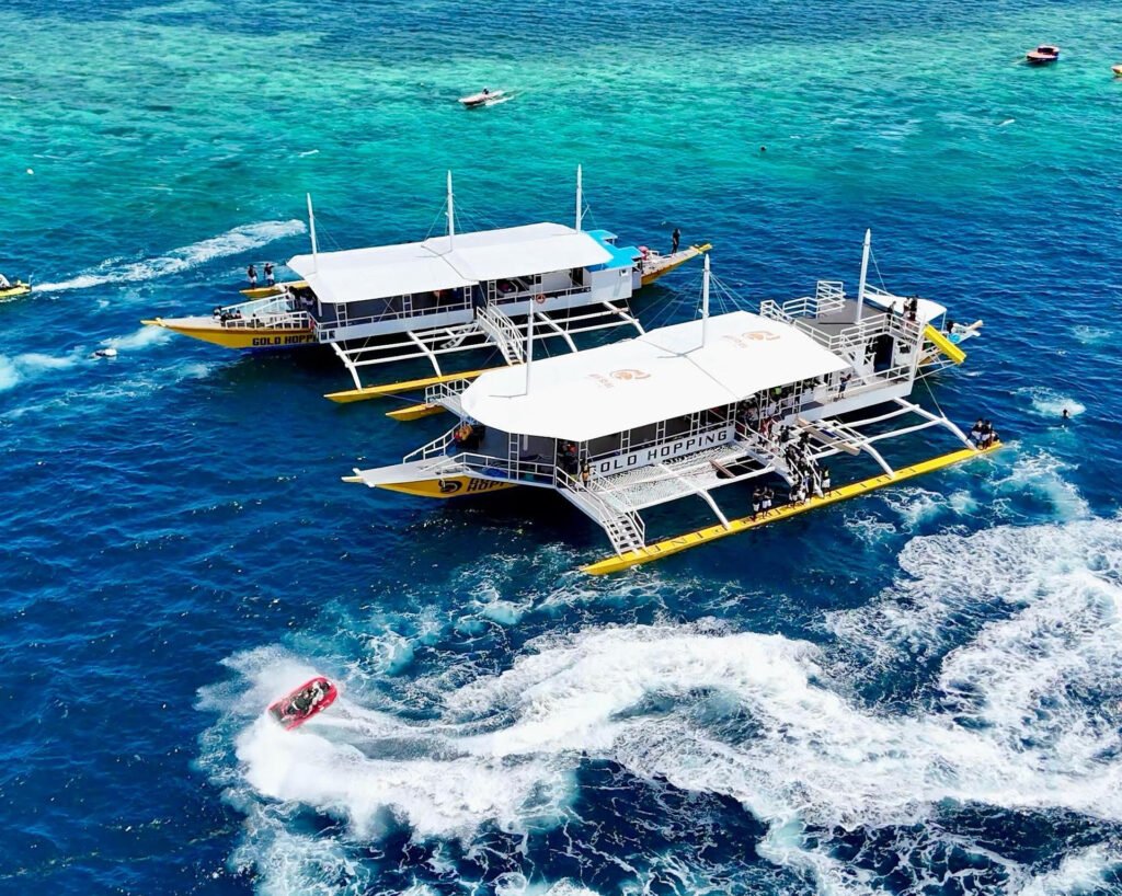 Island hopping boat