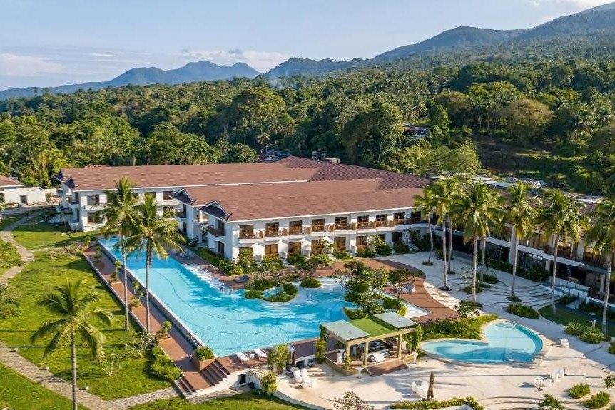 Nouveau Resort