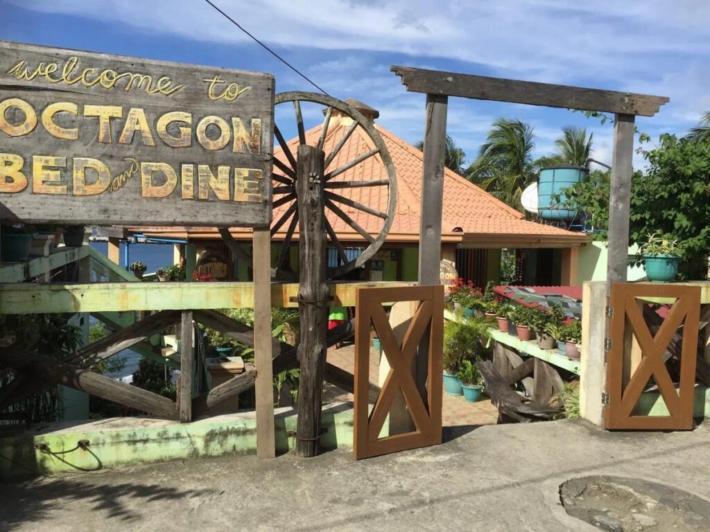 Octagon Bed & Dine