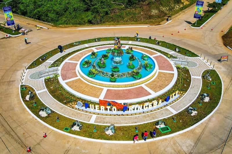 Green spaces and landscaped gardens at Balayong People's Park in Puerto Princesa