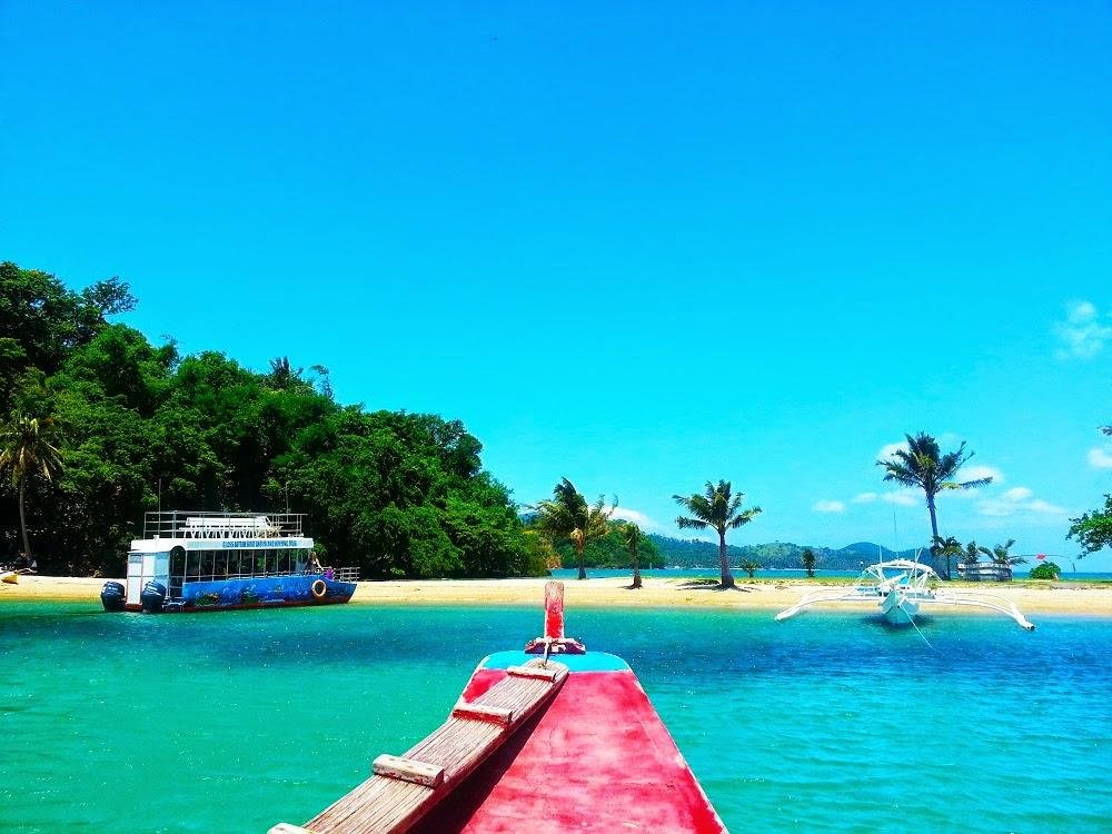 Island Hopping Boat